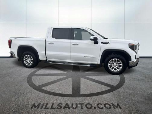 2023 GMC Sierra 1500 SLE