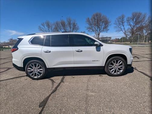 2025 GMC Acadia Denali