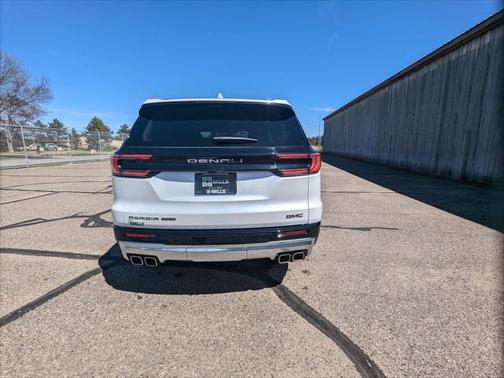 2025 GMC Acadia Denali