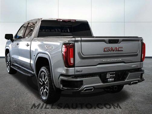 Sterling Metallic 2024 GMC Sierra 1500 AT4