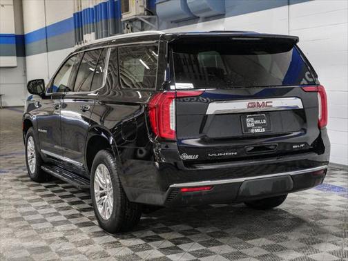 2023 GMC Yukon SLT