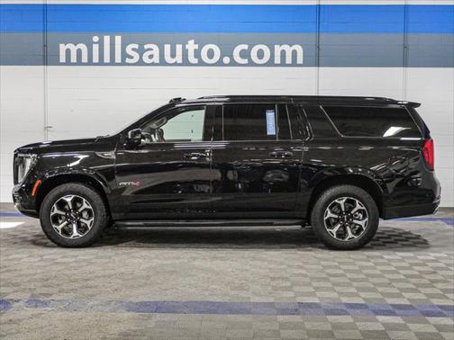 2025 GMC Yukon XL 4WD AT4