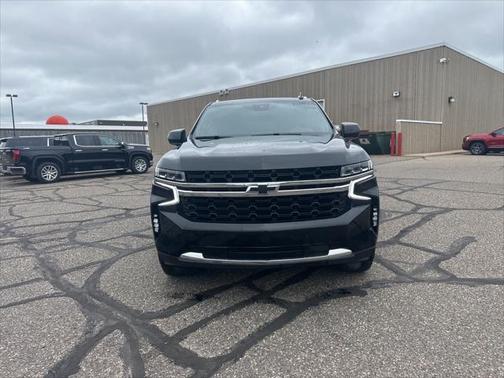 2023 Chevrolet Suburban LS