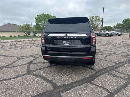 2023 Chevrolet Suburban LS