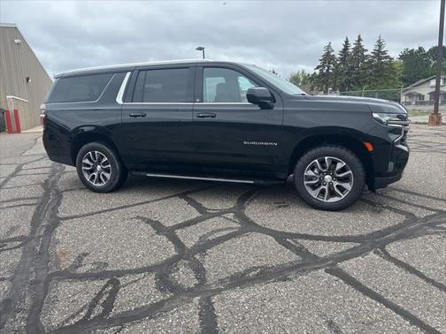 2023 Chevrolet Suburban LS