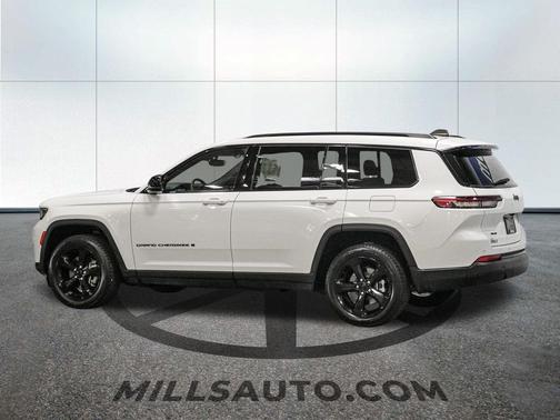 2023 Jeep Grand Cherokee L Altitude