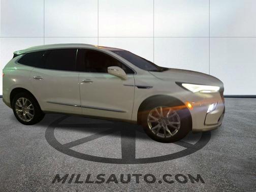 2023 Buick Enclave Essence AWD