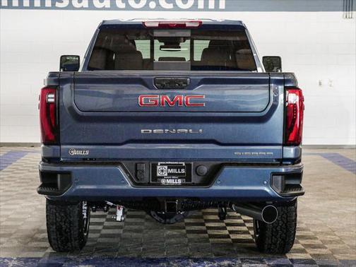 2025 GMC Sierra 3500 Denali