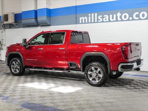 2025 GMC Sierra 3500 SLT