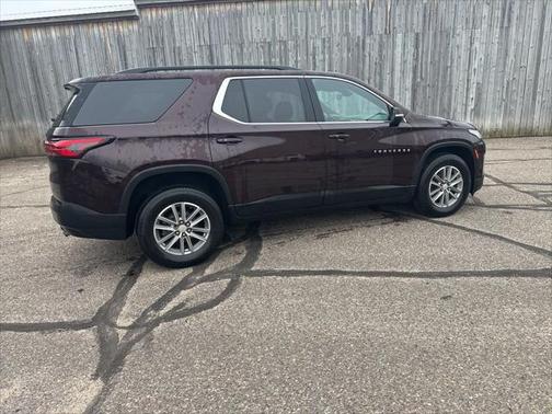 2022 Chevrolet Traverse LT Cloth