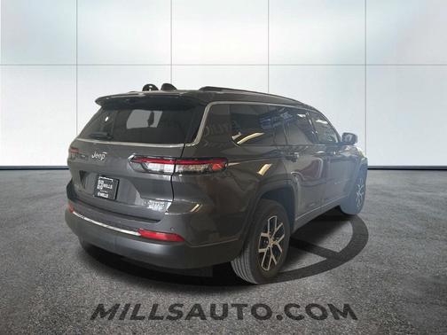 Baltic Gray Metallic Clearcoat 2023 Jeep Grand Cherokee L Limited