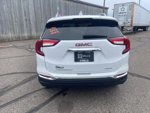 2024 GMC Terrain SLT