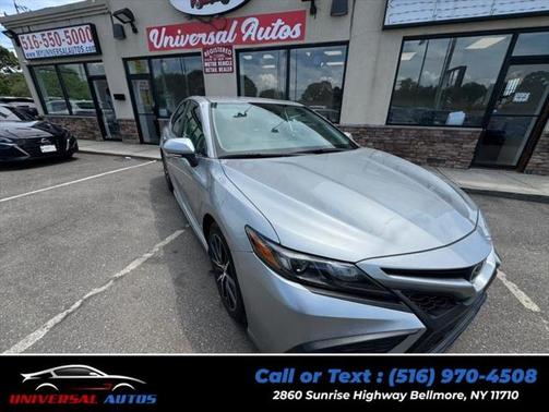 2022 Toyota Camry SE