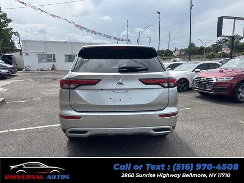 Alloy Silver Metallic 2024 Mitsubishi Outlander SE S-AWC