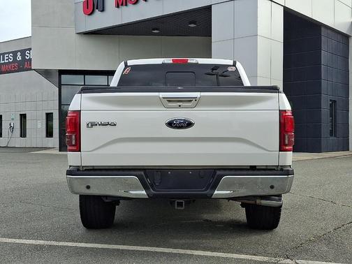 White Platinum Clearcoat Metallic 2016 Ford F-150 Lariat