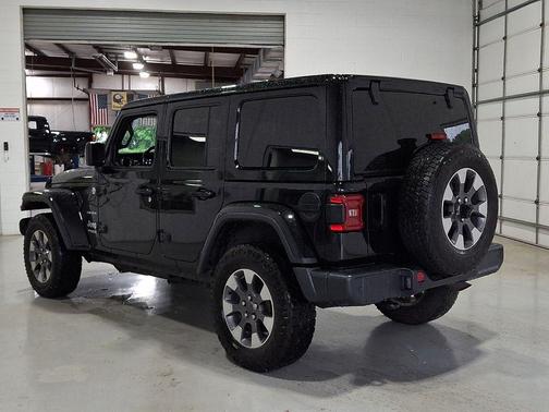 Black Clearcoat 2020 Jeep Wrangler Unlimited Sahara