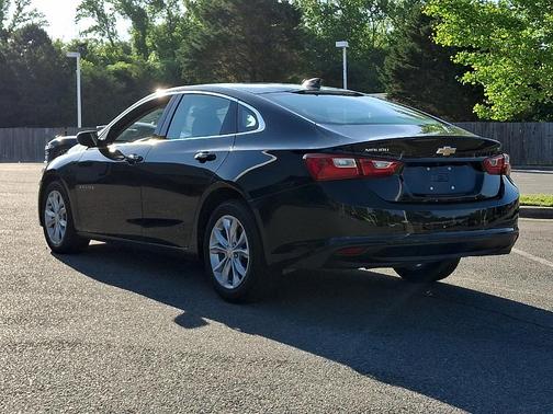 Mosaic Black Metallic 2025 Chevrolet Malibu LT