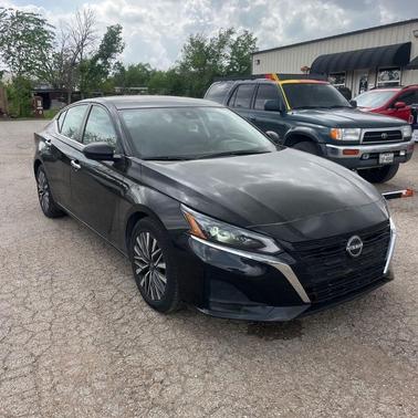 Black 2024 Nissan Altima 2.5 SV