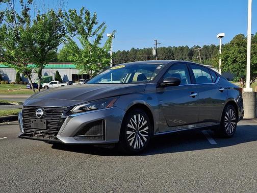 Gun Metallic 2024 Nissan Altima 2.5 SV