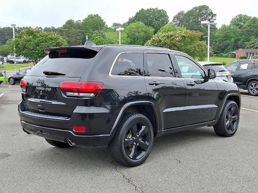 Brilliant Black Crystal Pearlcoat 2015 Jeep Grand Cherokee Altitude