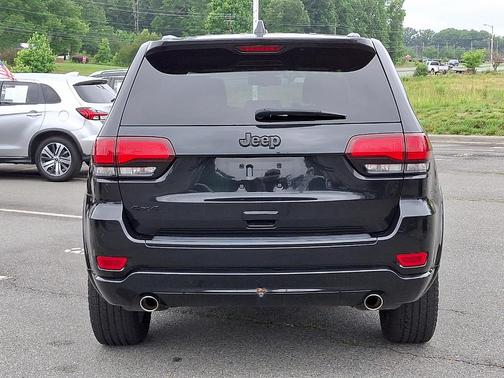 Brilliant Black Crystal Pearlcoat 2015 Jeep Grand Cherokee Altitude