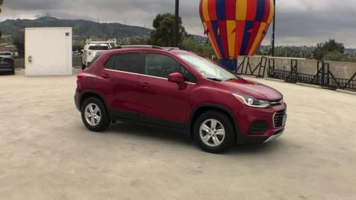 Photo 2 of 33 of 2018 Chevrolet Trax LT