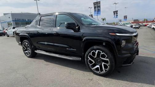 2025 Chevrolet Silverado EV RST