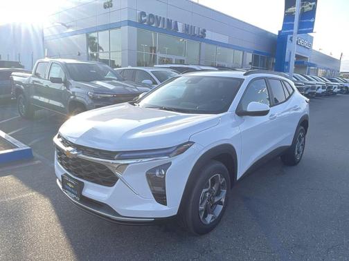 2025 Chevrolet Trax LT