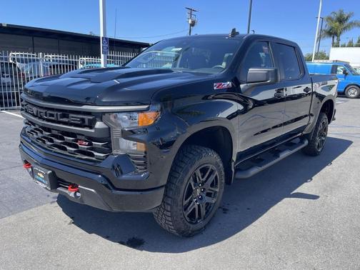 2025 Chevrolet Silverado 1500 Custom Trail Boss
