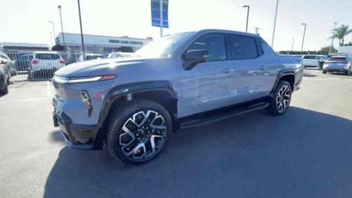 2025 Chevrolet Silverado EV RST