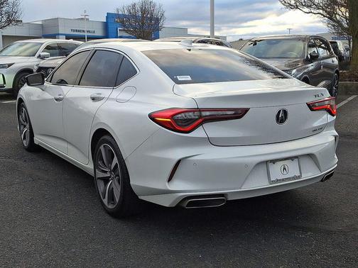 2022 Acura TLX Advance