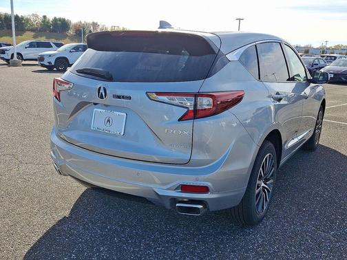 2025 Acura RDX Advance Package