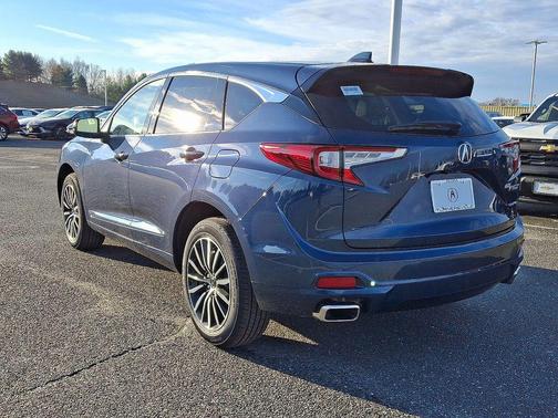 2025 Acura RDX Advance Package
