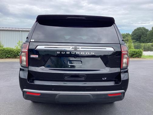 2022 Chevrolet Suburban LT