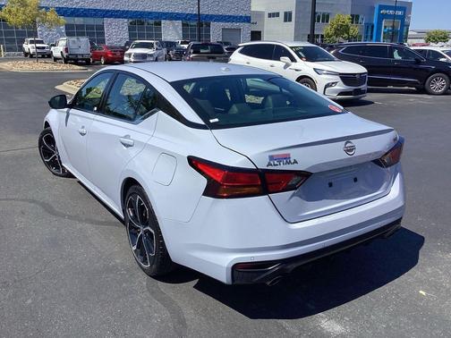 2024 Nissan Altima SR FWD