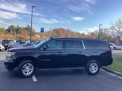 2017 Chevrolet Suburban LT