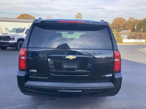 2017 Chevrolet Suburban LT