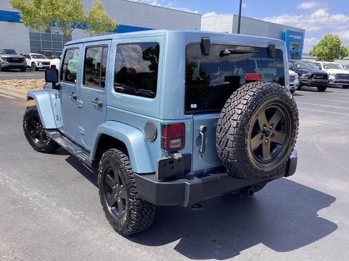 2012 Jeep Wrangler Unlimited Sahara