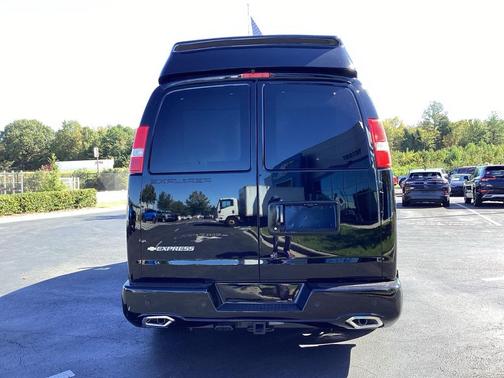 2025 Chevrolet Express 2500 RWD 2500 Extended Wheelbase WT