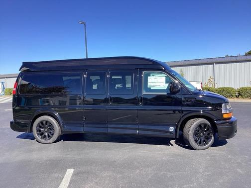 2025 Chevrolet Express 2500 RWD 2500 Extended Wheelbase WT