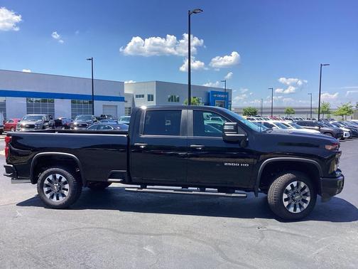 2025 Chevrolet Silverado 2500 Custom