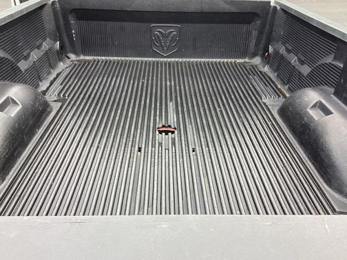 2017 RAM 3500 Tradesman Crew Cab 4x4 8' Box