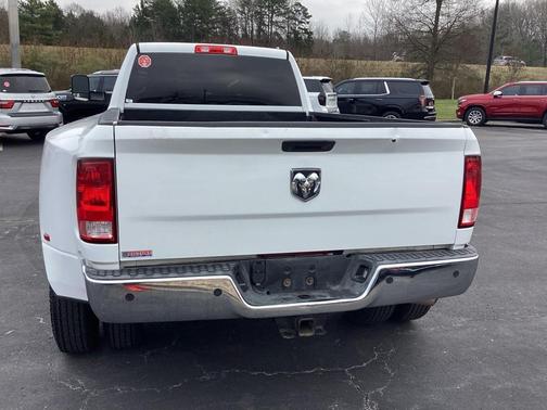 2017 RAM 3500 Tradesman Crew Cab 4x4 8' Box