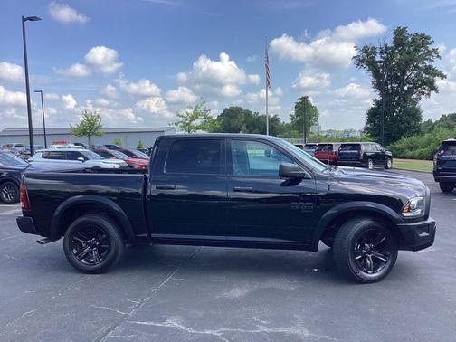 2024 RAM 1500 Classic Warlock Crew Cab 4x2 5'7' Box