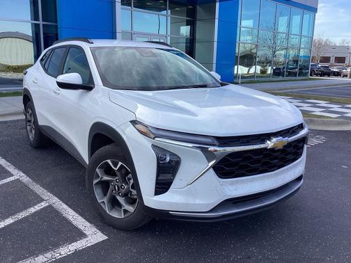 2025 Chevrolet Trax LT