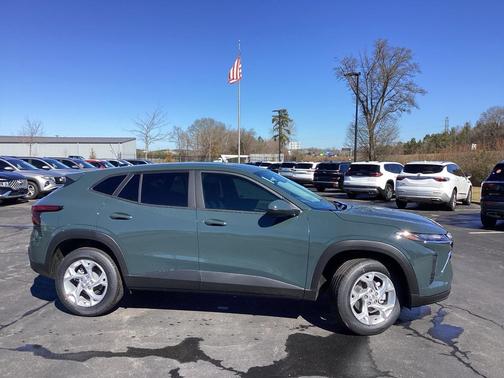2026 Chevrolet Trax LS