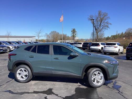 2026 Chevrolet Trax LS