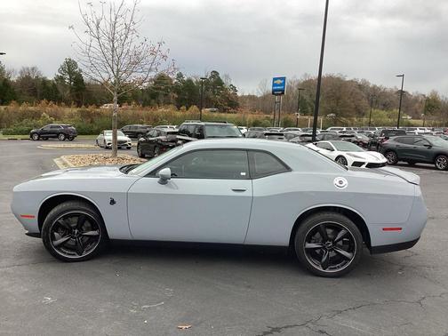 2021 Dodge Challenger SXT