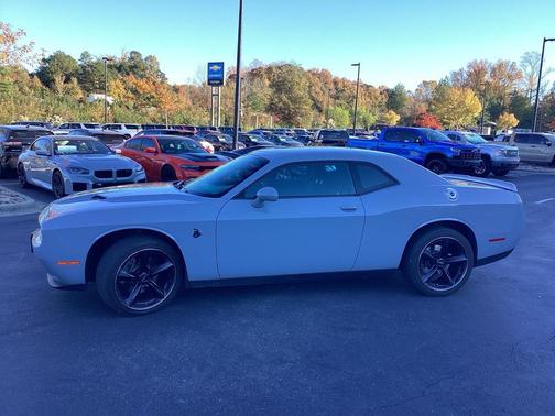 2021 Dodge Challenger SXT