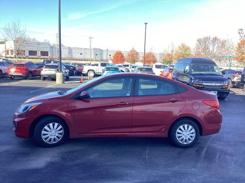 2017 Hyundai Accent SE